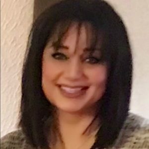 Meet your Posher, Mercedeh